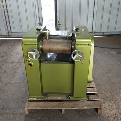SUS304L 1000 kg/h Dry Powder Mixing Machine Efficient Three Roll Mill Machine