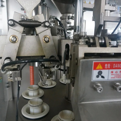 220V 50Hz Plastic Filling And Sealing Machine For Beverage Food Medical Packaging