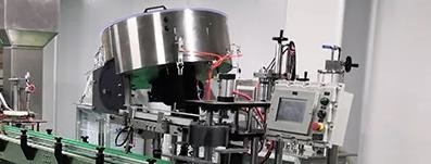 Automatic Packaging System Aerosol Product Screw Capping Machine 150 Bottles / Min PLC