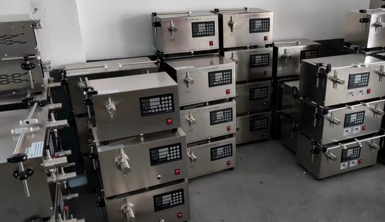 Air cooled Liquid Filling Machine For Highly Viscous Liquids Easy To Adjust 1ml-20L