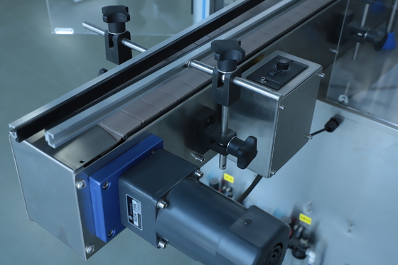 High Speed 2.2KW Cosmetic Liquid Filling Machine PLC Control