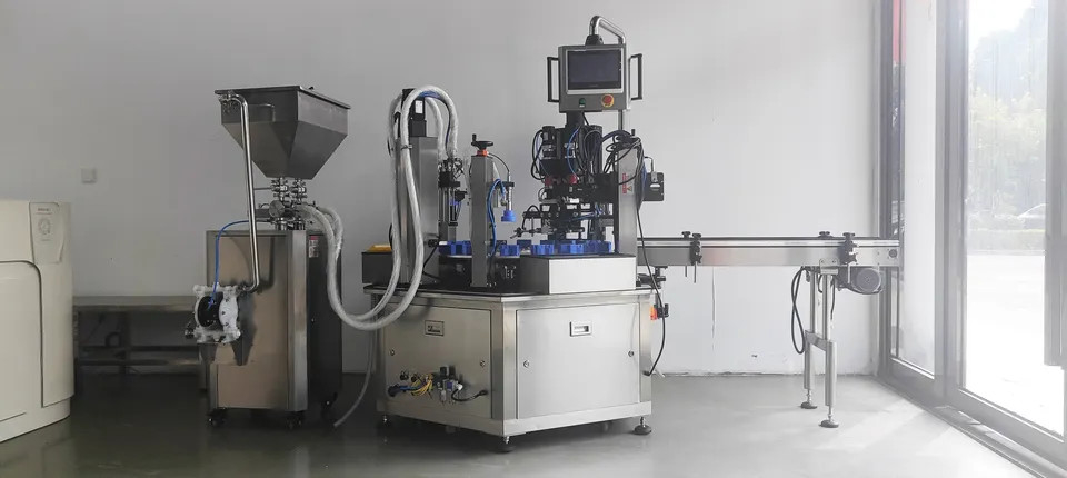 All In One Liquid Filling And Capping Machine For Cosmetic Cream Juice Beverage